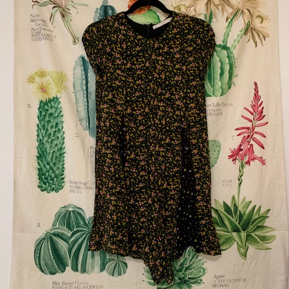 Zara floral romper - Picture 2 of 2